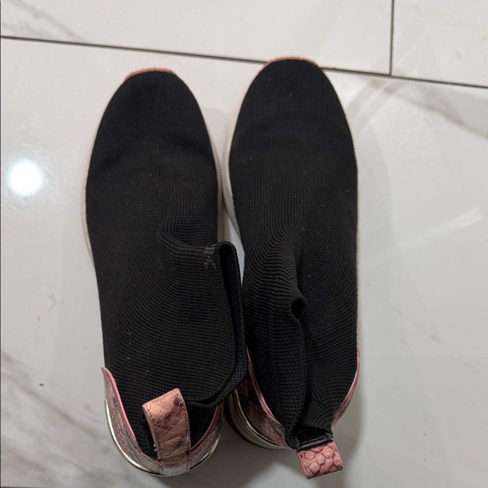 MICHAEL Michael Kors Black and Pink sock Sneakers